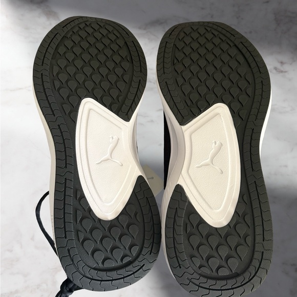 PUMA Ladies Skyrocket Black Sneaker Size 9 - Picture 6 of 8